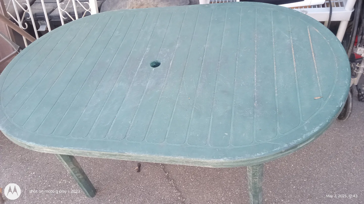 Green Plastic Oval Patio Table thumbnail