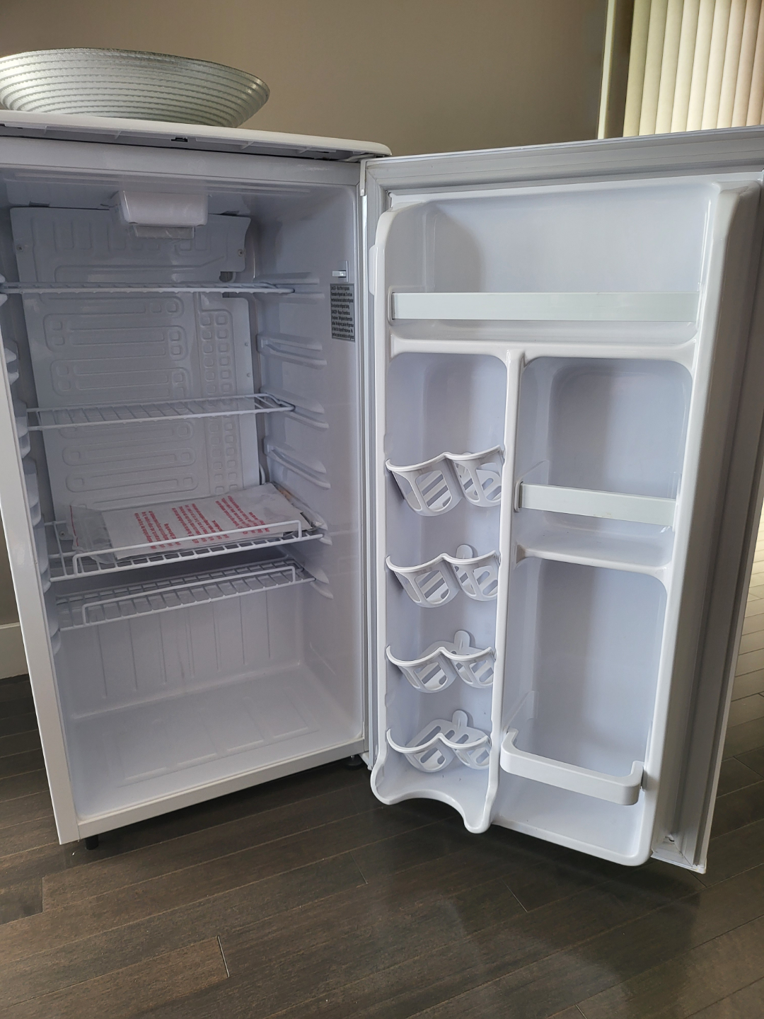 Danby DAR033A1WDD Compact Refrigerator - photo 3