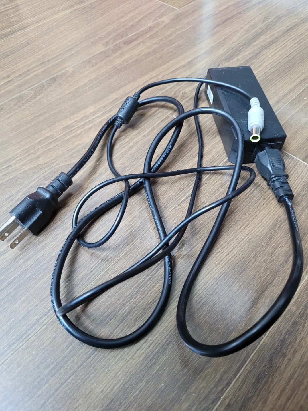 Laptop Power Adapter thumbnail