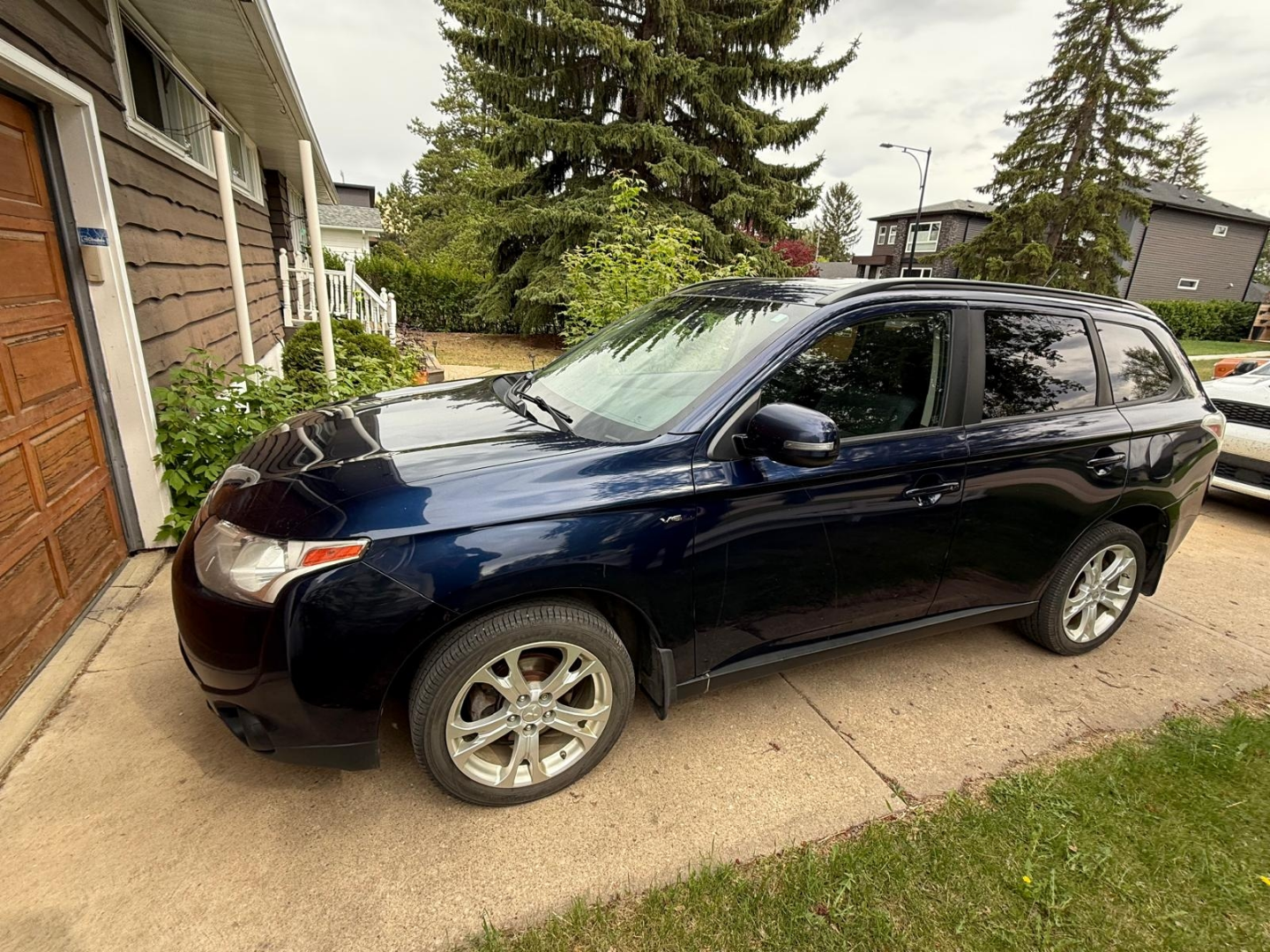 2014 Mitsubishi Outlander SE V6 4DR AWD