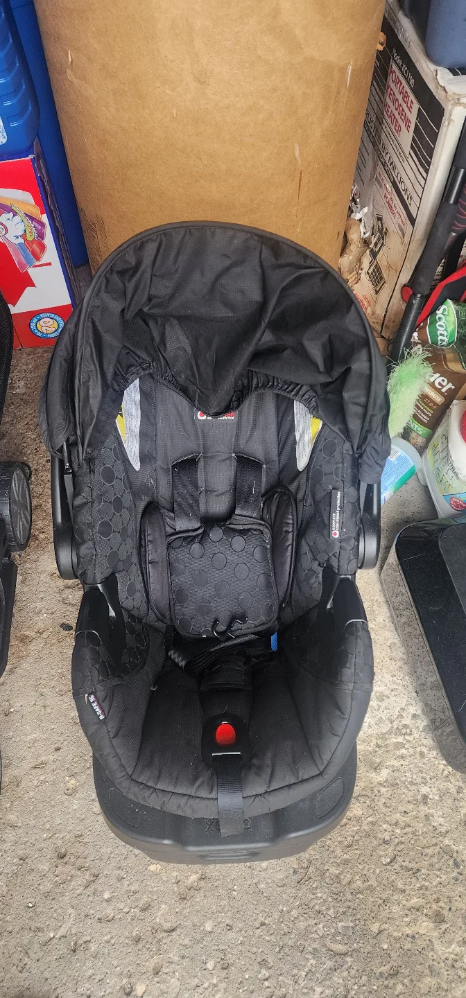 Britax Infant Car Seat thumbnail