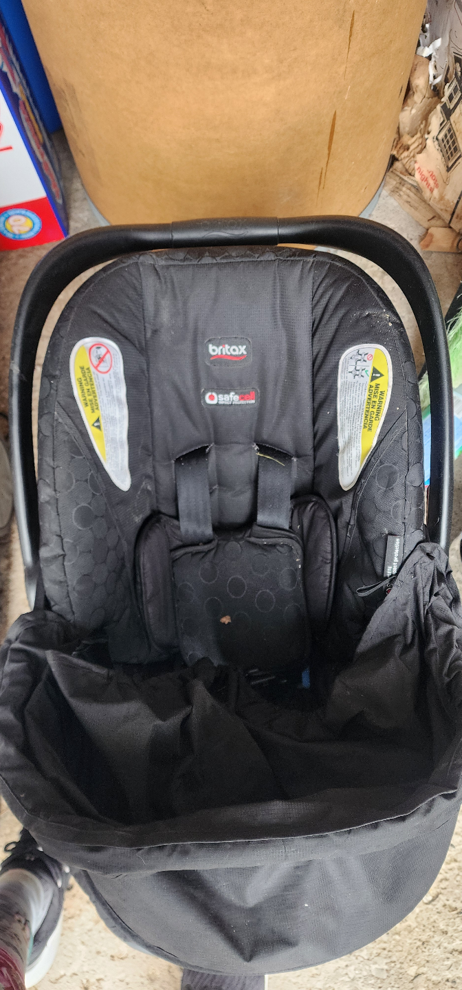 Britax Infant Car Seat - photo 3