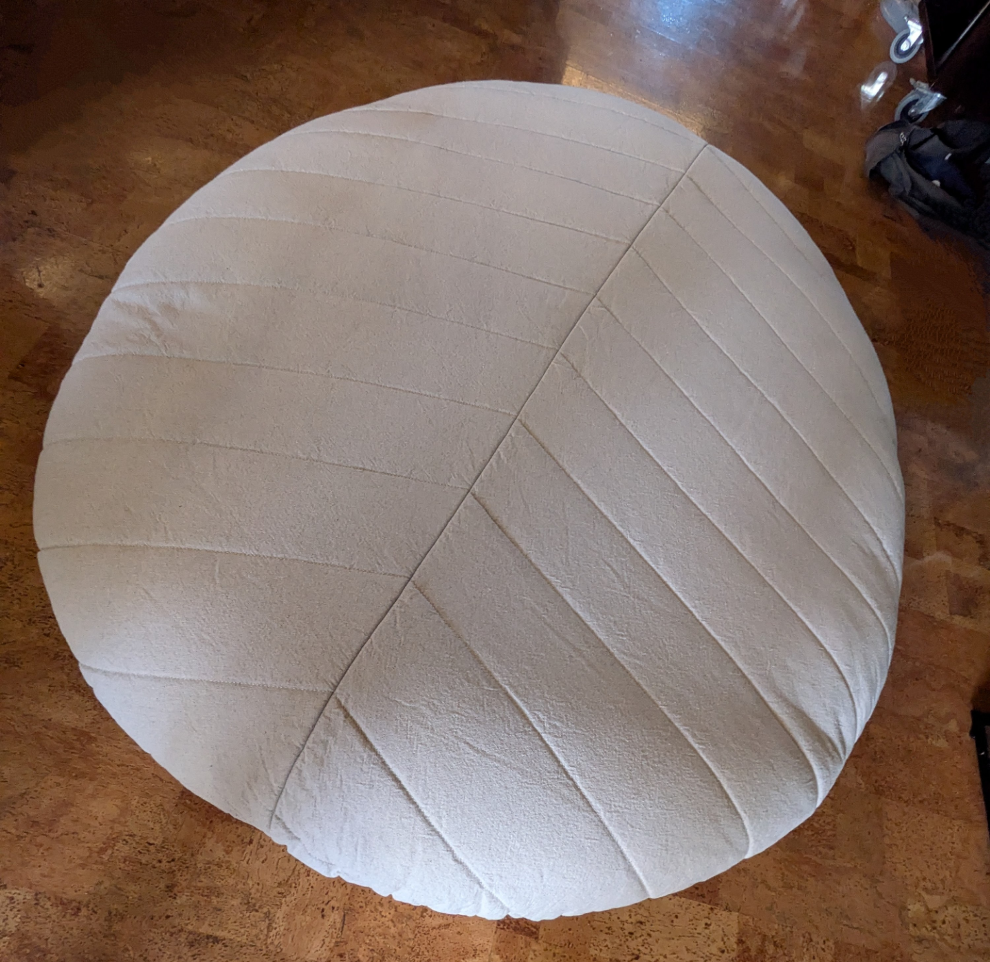 Ikea leaf quilted floor cushion - photo 2
