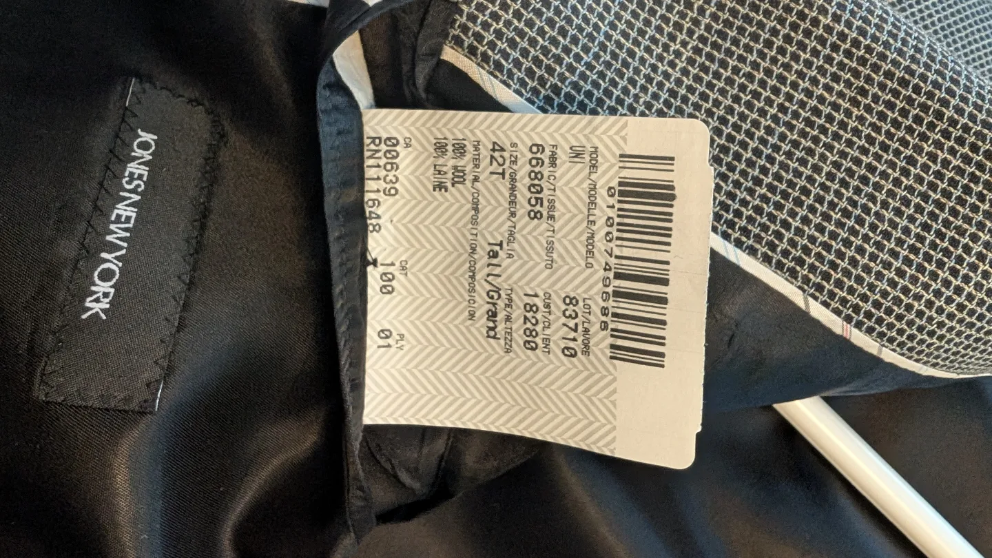 Men's Jones New York Grey Checkered Blazer image indicator(3)