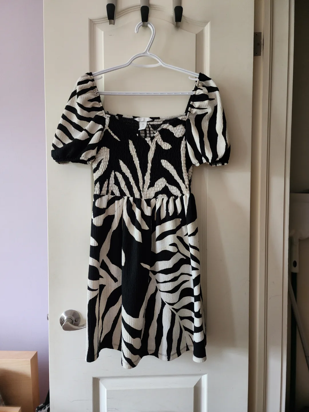 Black and White Tropical Print Summer Dress thumbnail