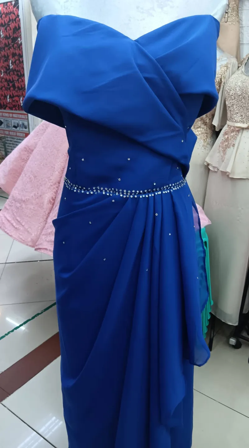 Stunning Royal Blue Off-Shoulder Evening Gown thumbnail