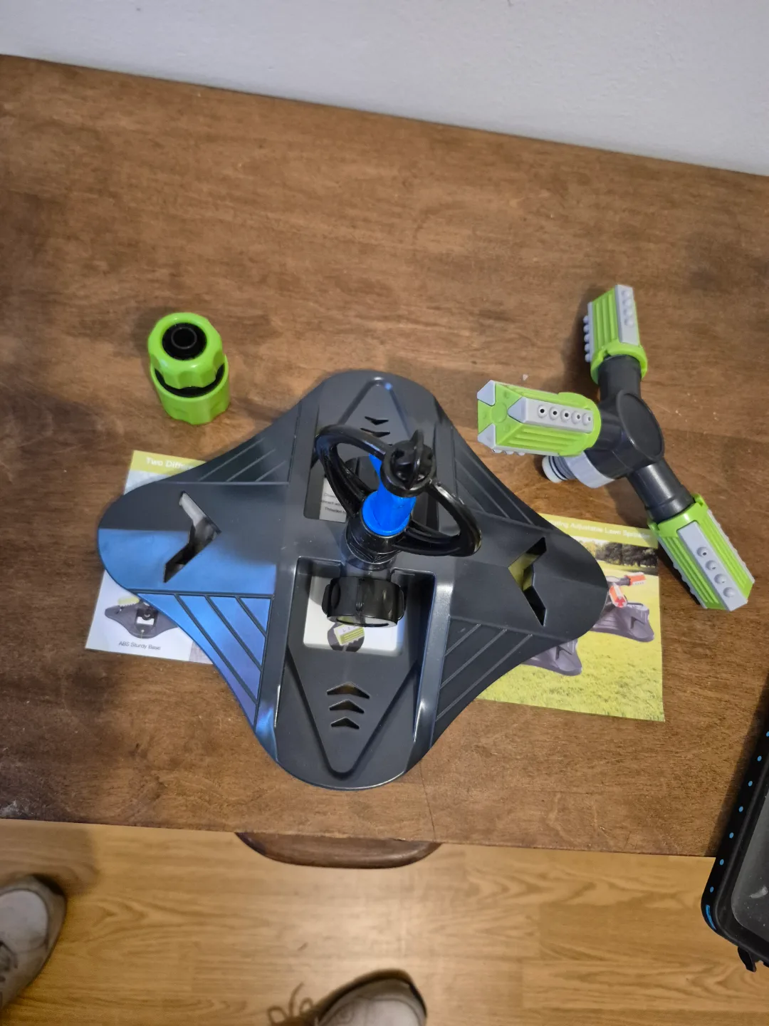 Rotating Lawn Sprinkler with Adjustable Spray Direction image indicator(9)