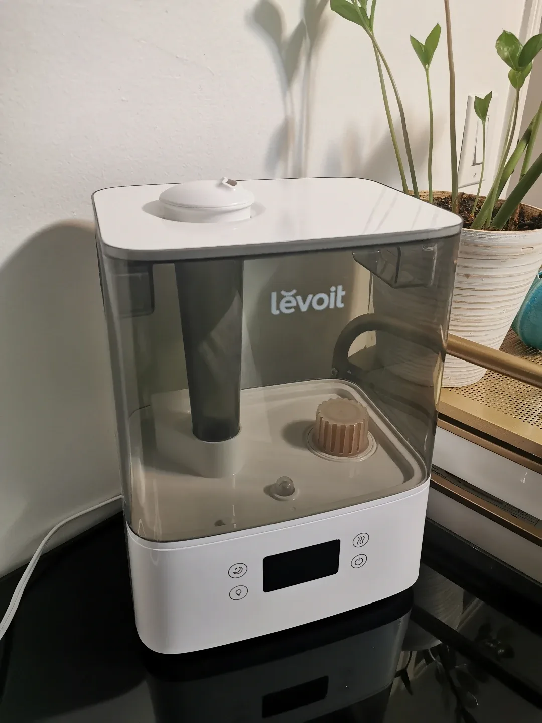 Lévoit Ultrasonic Cool Mist Humidifier thumbnail