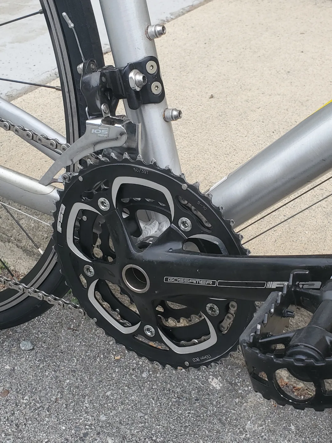 Refurbished 2009 Giant Defy 1 Road Bike image indicator(7)