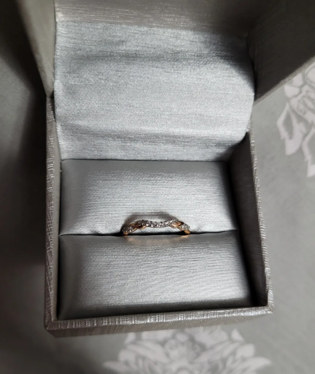 Peoples Jewellers Rose Gold Diamond Twist Wedding Band image indicator(4)