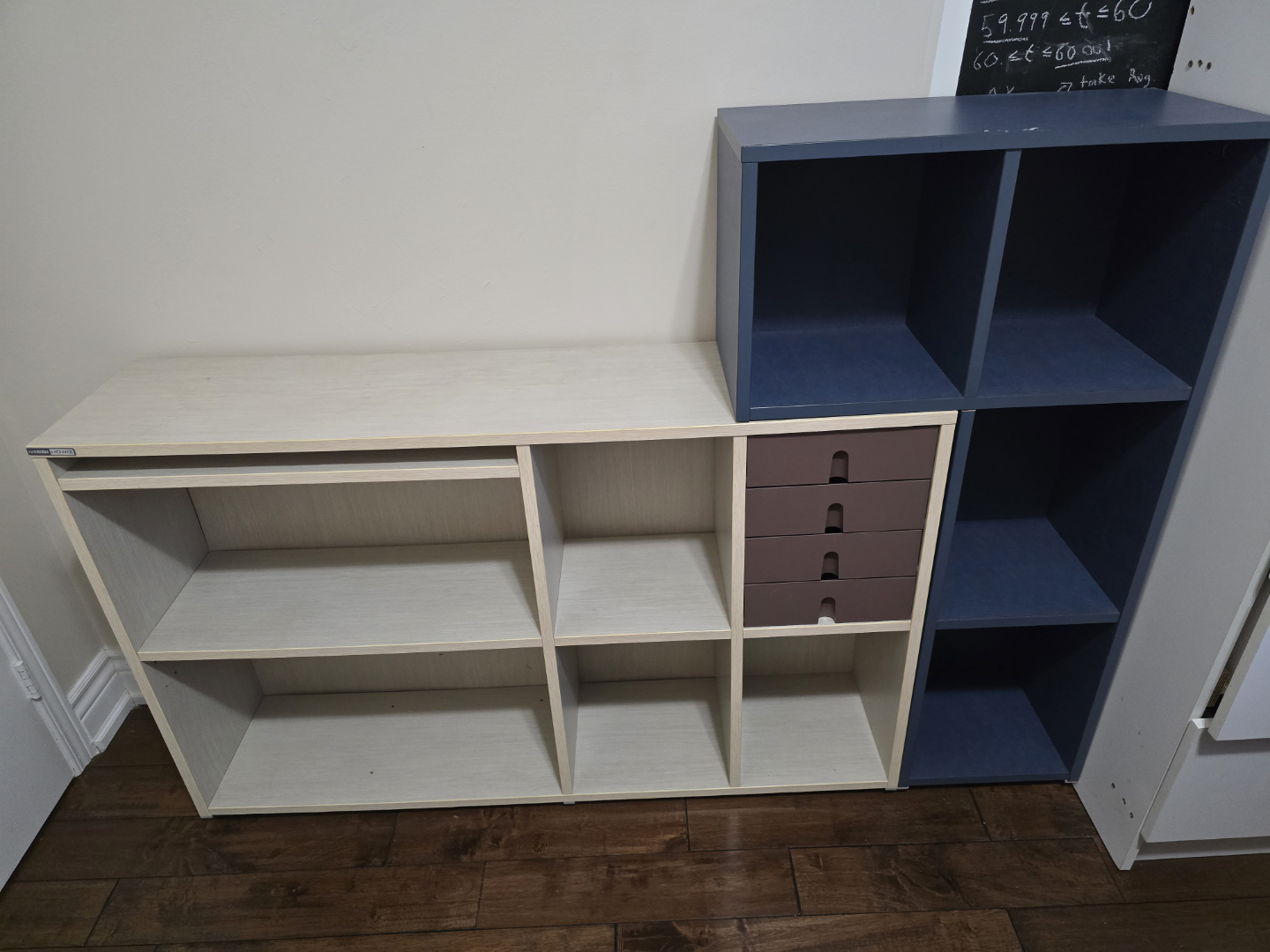 Set of 2 Cube Storage Shelves with Drawers