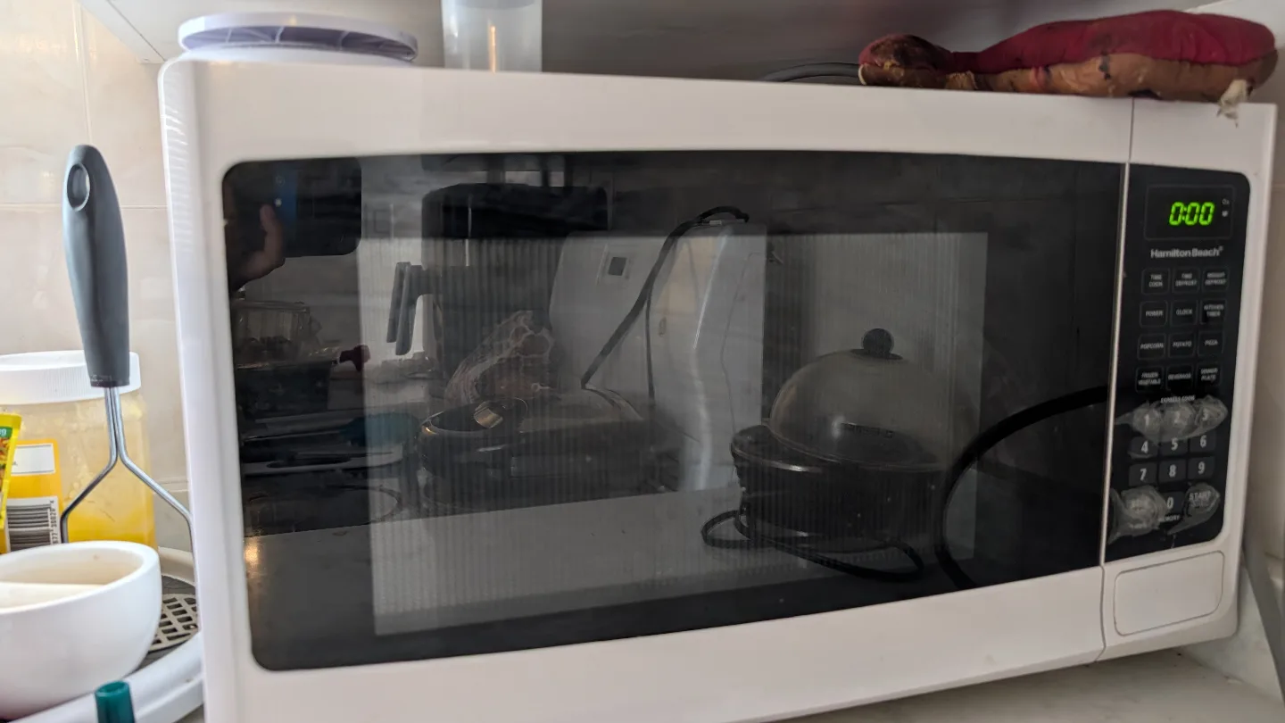 Hamilton Beach Microwave - Used thumbnail