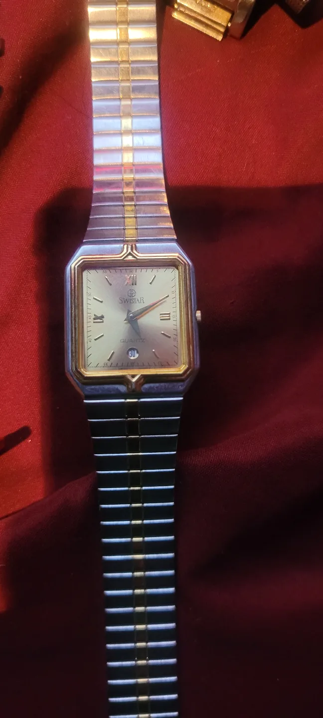 Swistar Quartz Wristwatch thumbnail