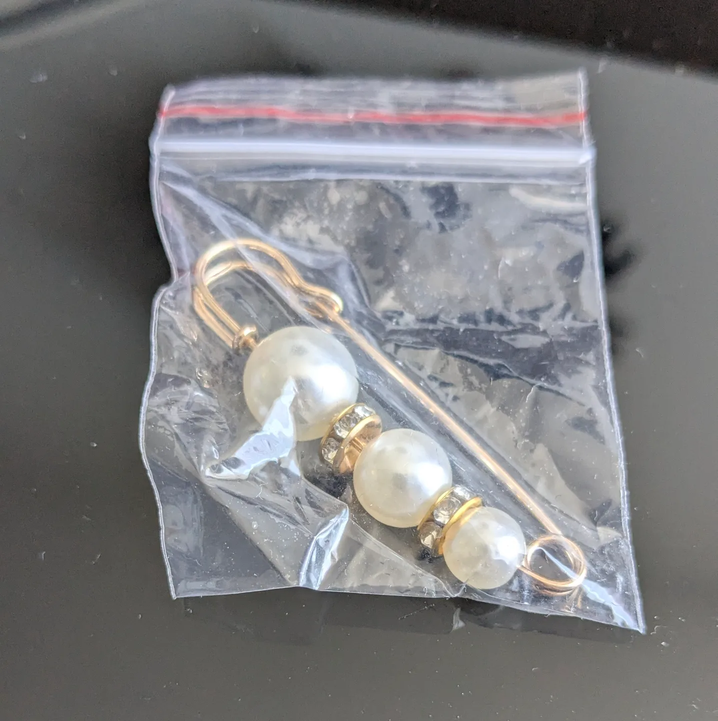 🏒FREE NEW Korean graduated Pearl brooch pin image indicator(2)