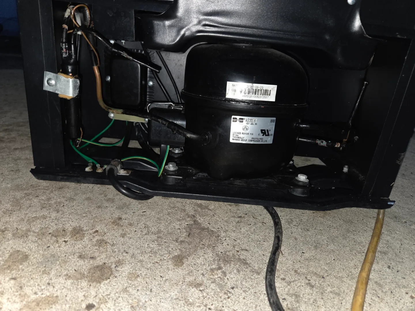 Danby Wine Cooler - DWC108BL image indicator(3)