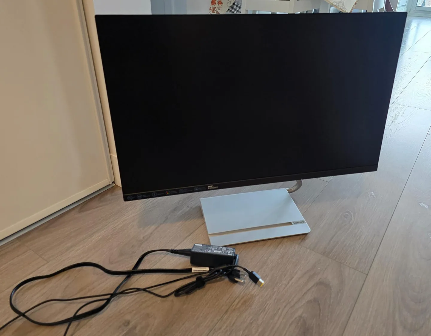 Lenovo Q27q-20 27" QHD Monitor thumbnail