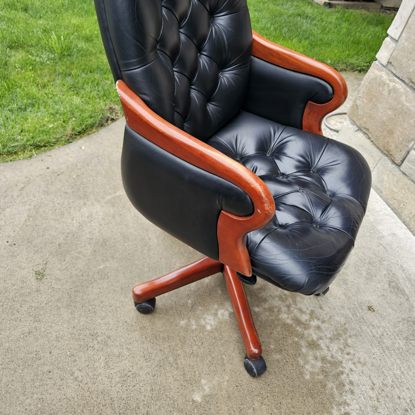 Executive Office Chair - Black Leather & Wood - photo 2