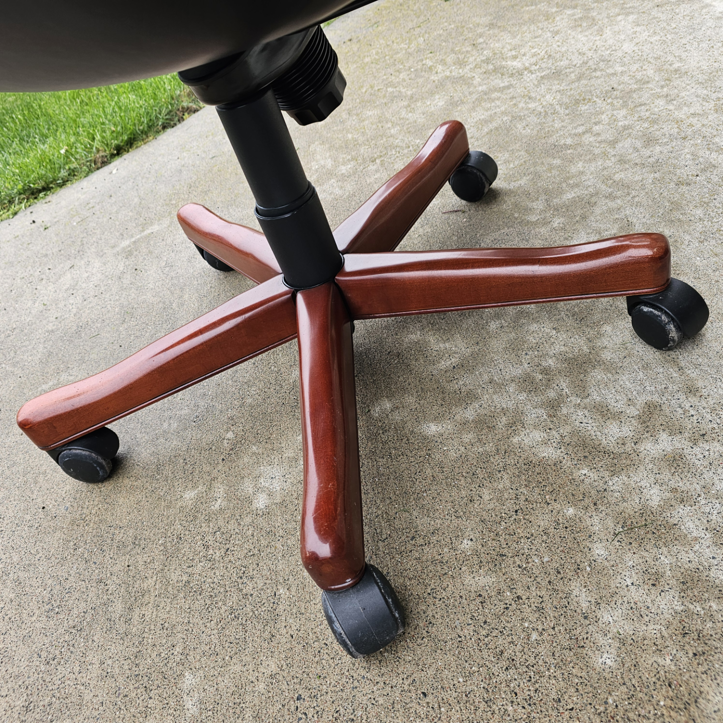 Executive Office Chair - Black Leather & Wood - photo 5