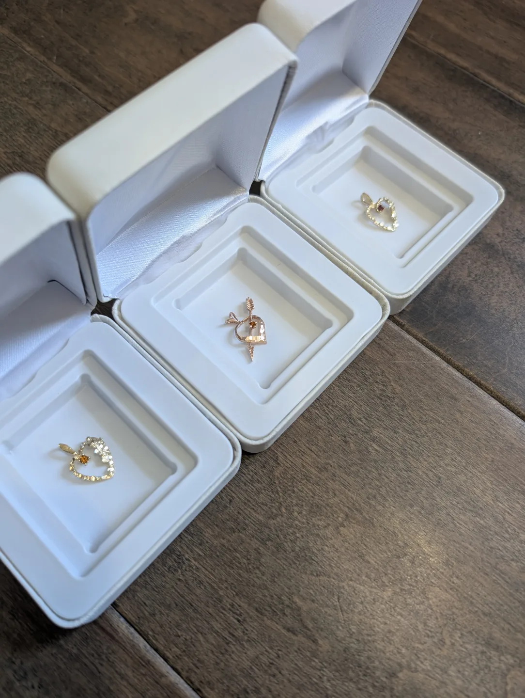 Brand New 10K Yellow Gold Heart Pendants For Sale image indicator(2)