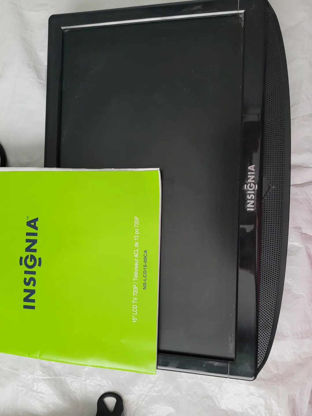 Insignia 15" LCD TV with Remote thumbnail