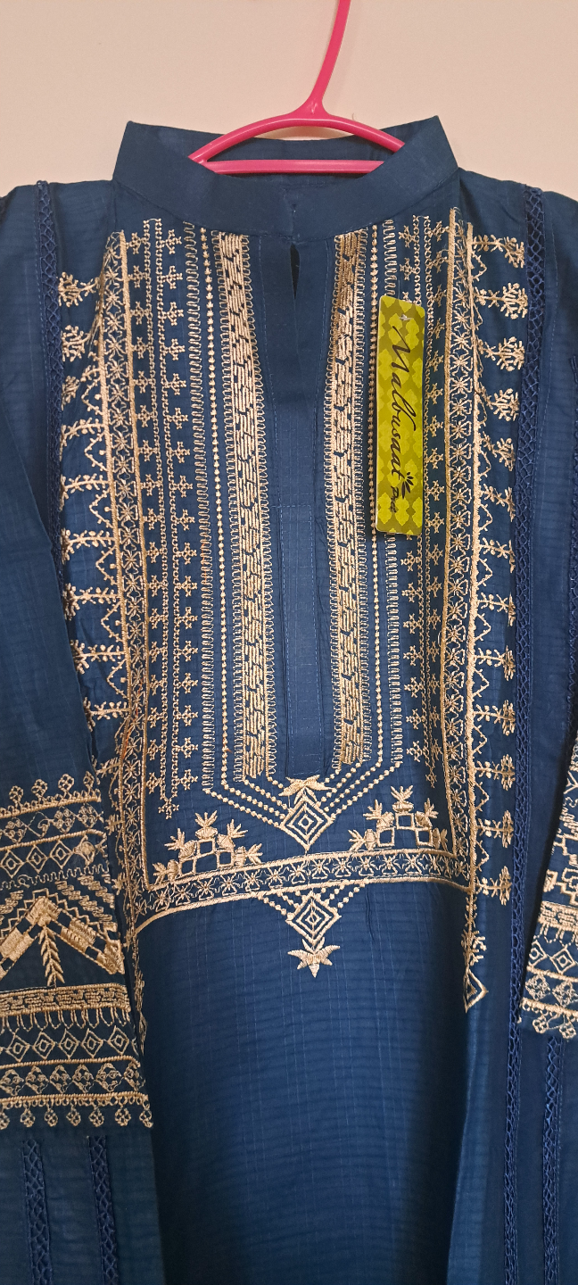 Beautiful embroidered teal shalwar kameez - photo 2