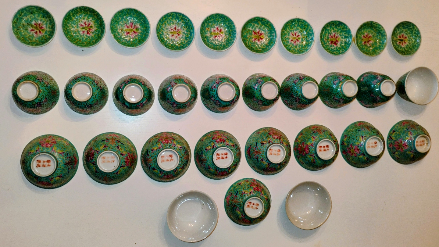 Antique Chinese Porcelain Tea Cups (2 sets, M & S) + Small Bowls - photo 5
