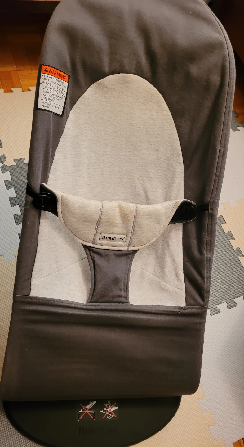 BabyBjorn Bouncer Balance Soft Dark Grey with Wooden Toy bar thumbnail
