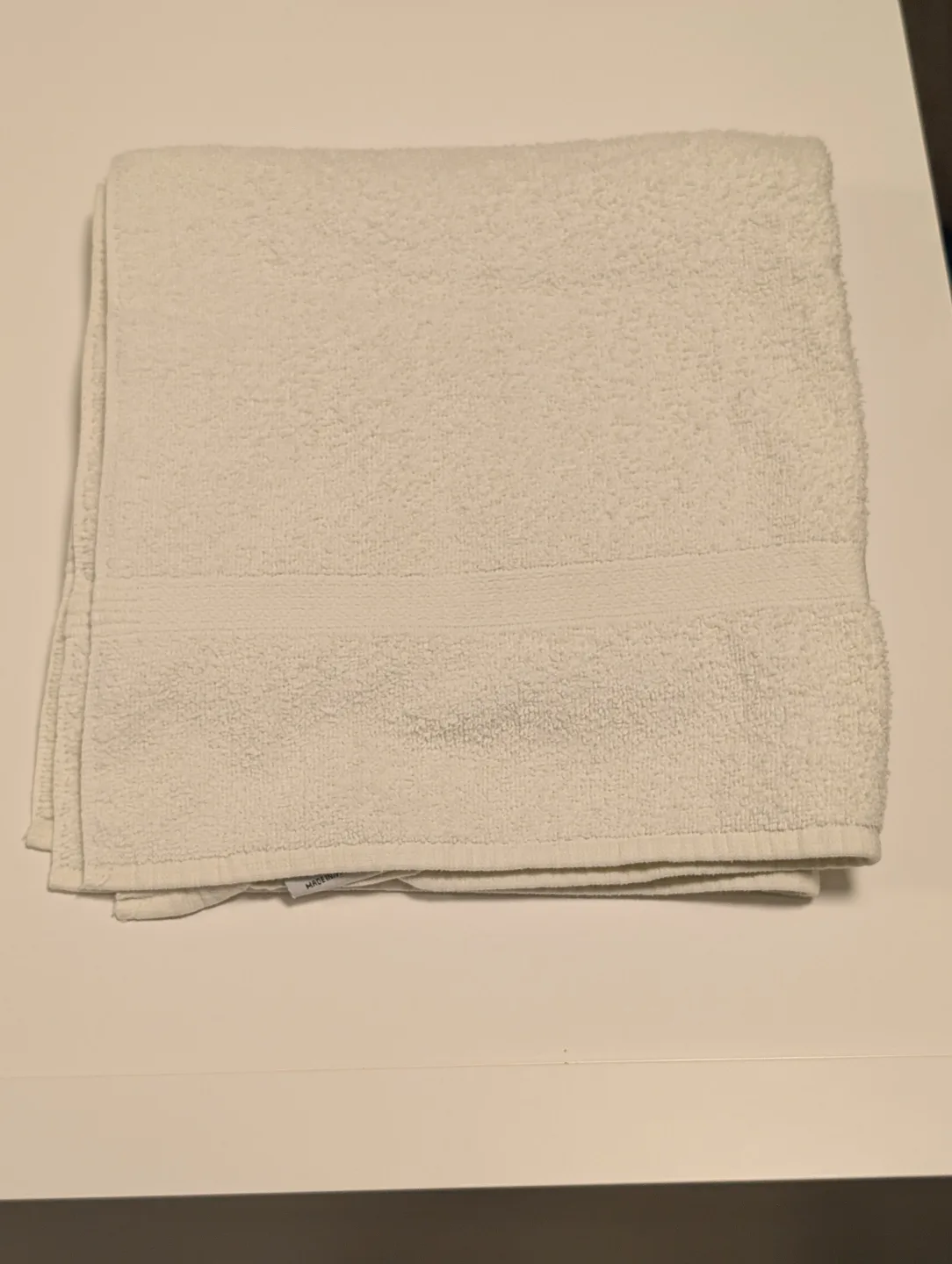 Two hand towels thumbnail