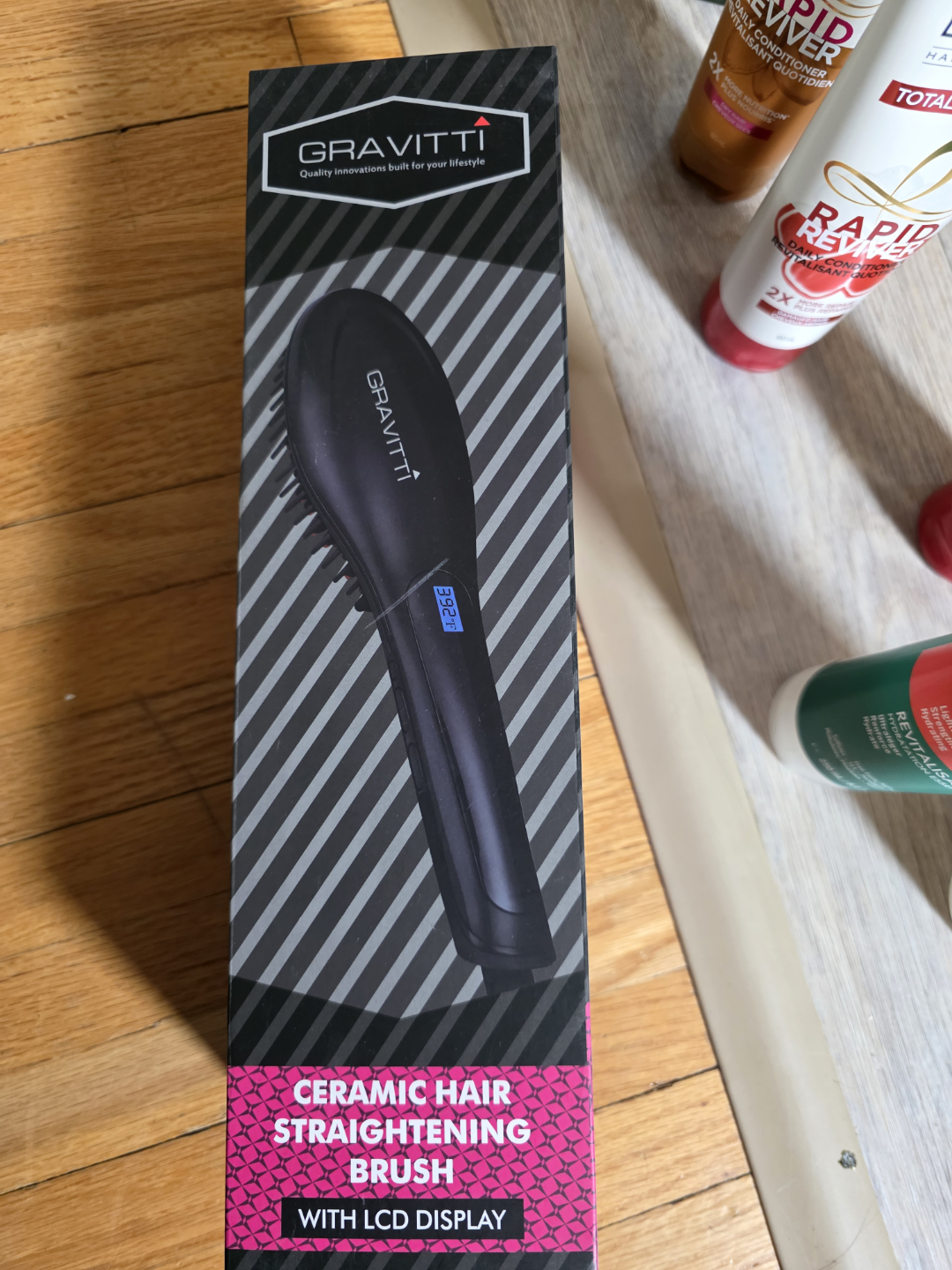 Ceramic Hair Straightening Brush with Hair Products - photo 2