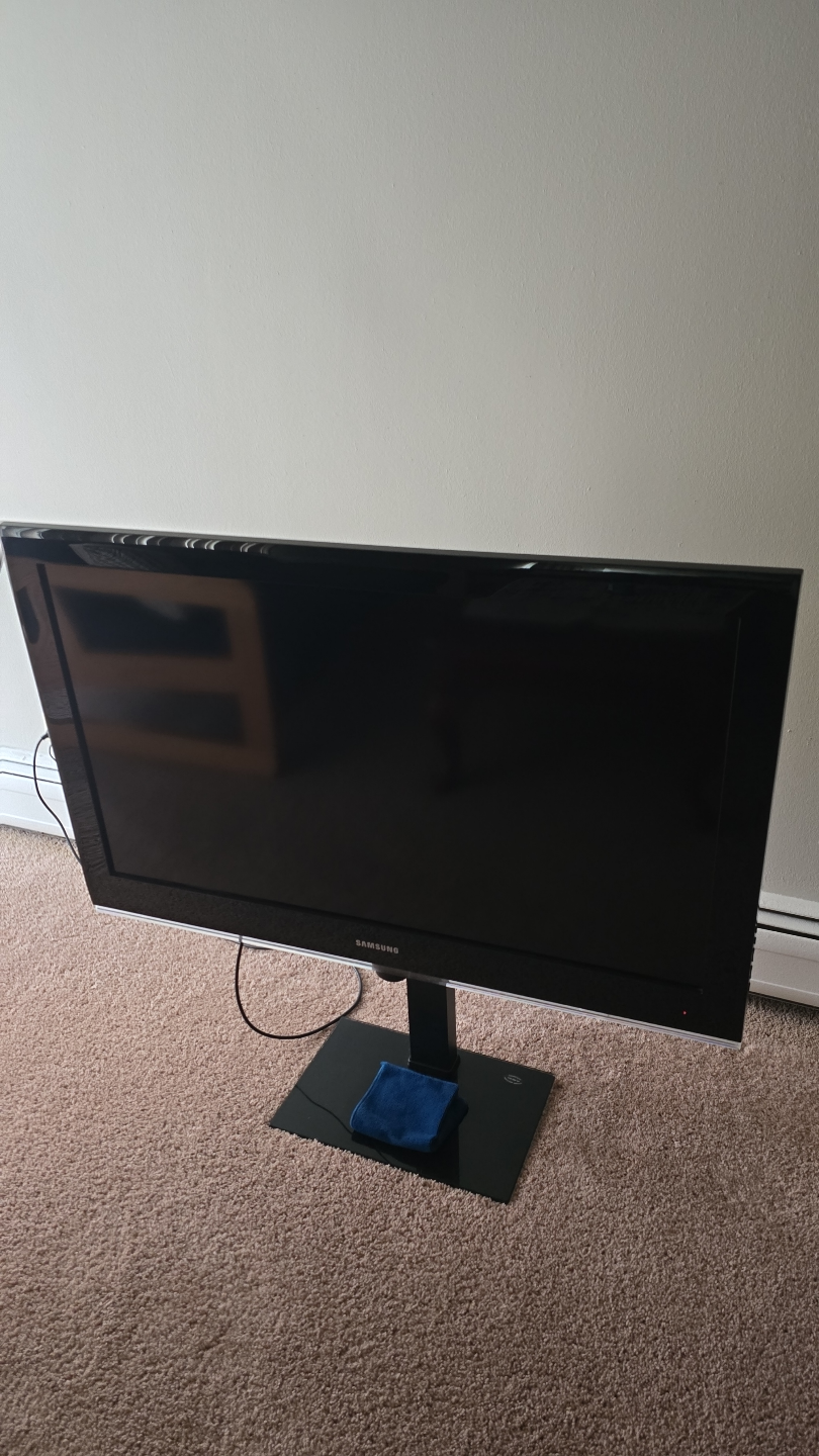 Samsung LN40B550P7F 43-inch LCD HDTV