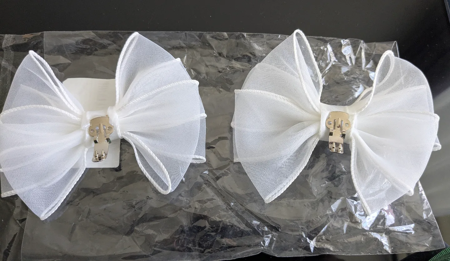 🏒FREE NEW Pair White Sheer Bow Shoe Clips  #freecycle image indicator(4)
