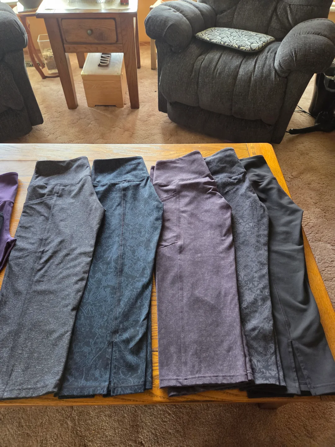 Five pairs of women's Capris thumbnail