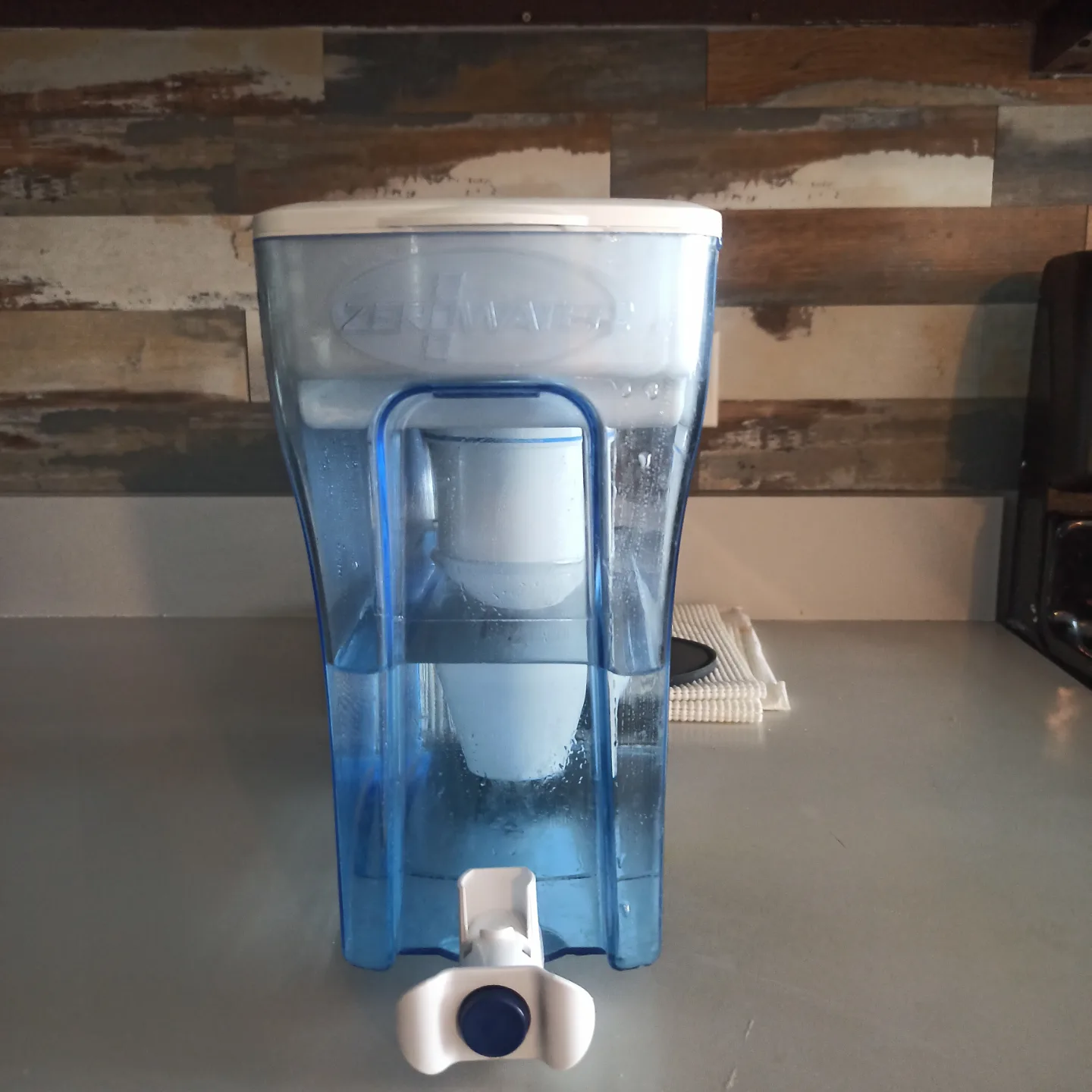 ZenWater 10-Cup Water Filter Pitcher thumbnail