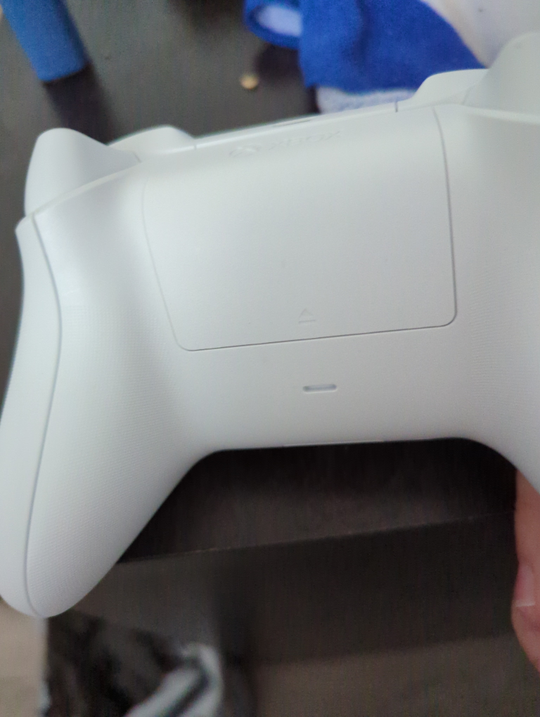 Brand new Xbox controller - photo 2