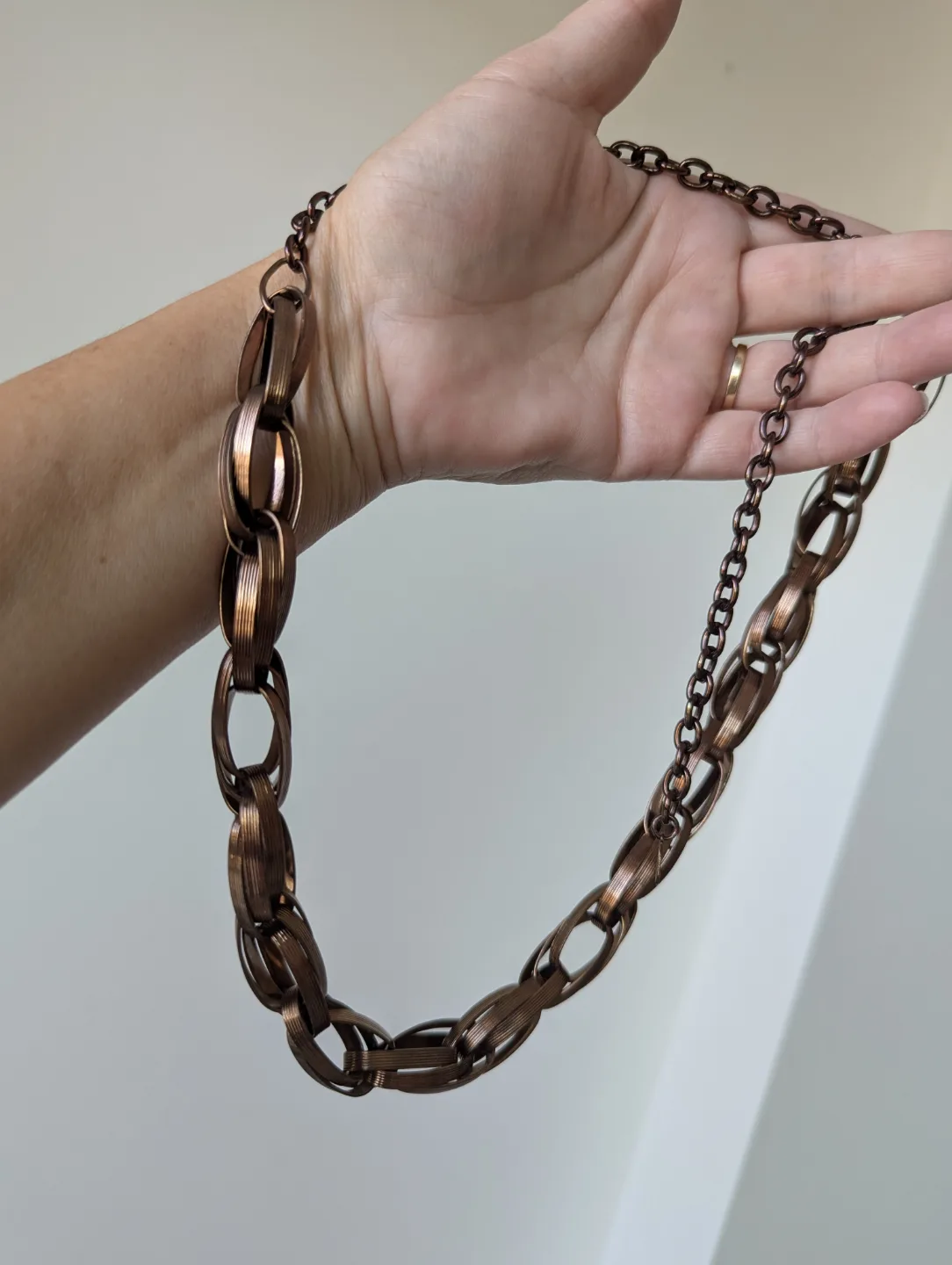 Bronze tone chain link Necklace with 2 sets earrings image indicator(3)