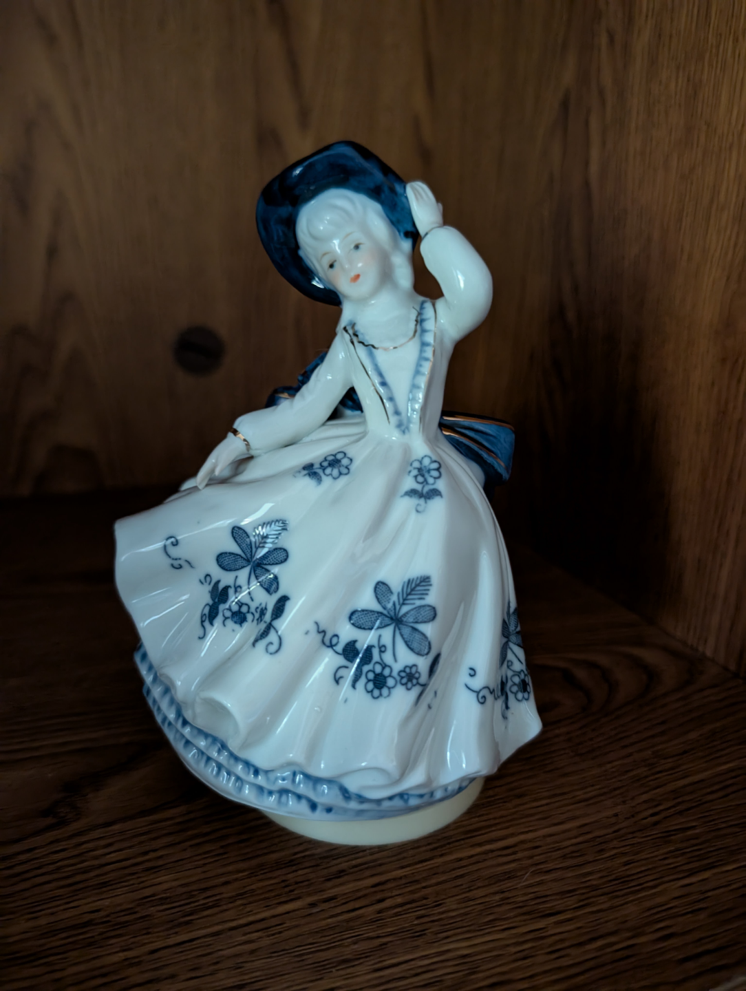 Vintage Porcelain Figurine of Dancing Girl