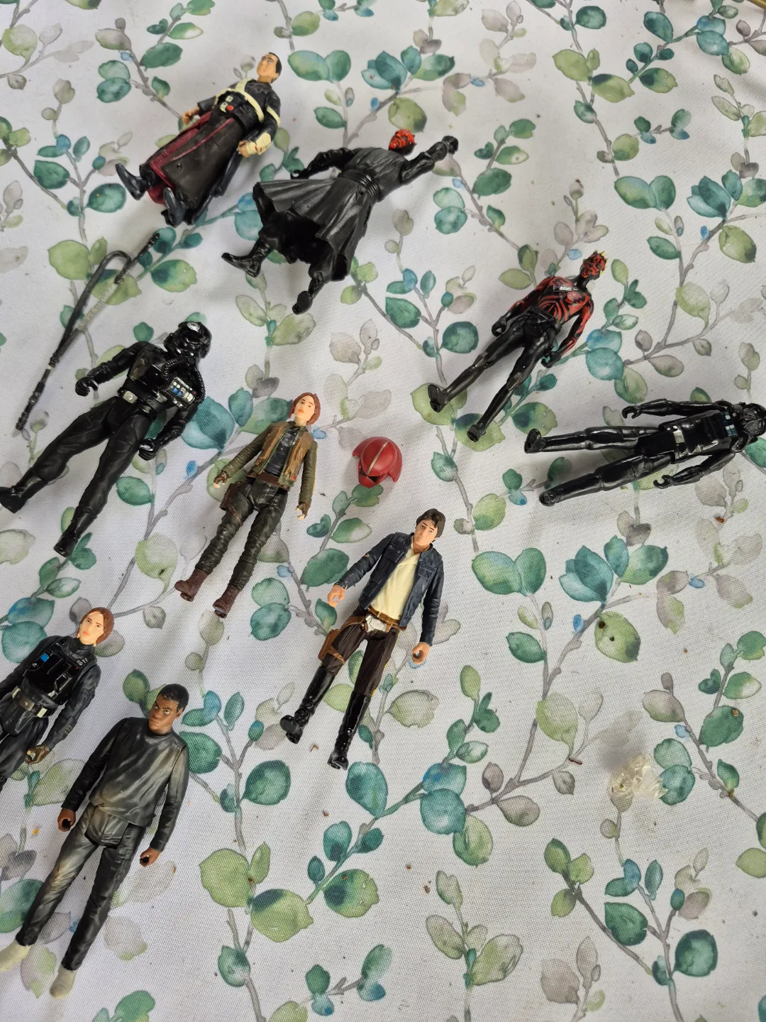 Star Wars Action Figure Lot 1 image indicator(4)