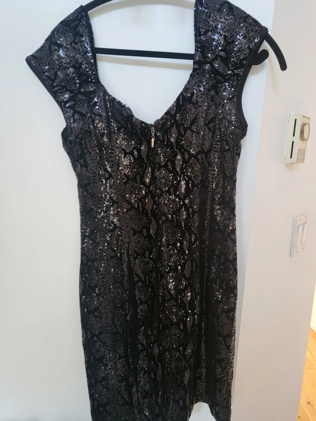 Guess Sequin Bodycon Dress - Size 8 thumbnail