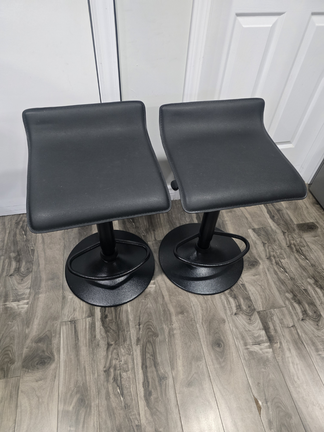 Pair of Black Bar Stools - photo 2