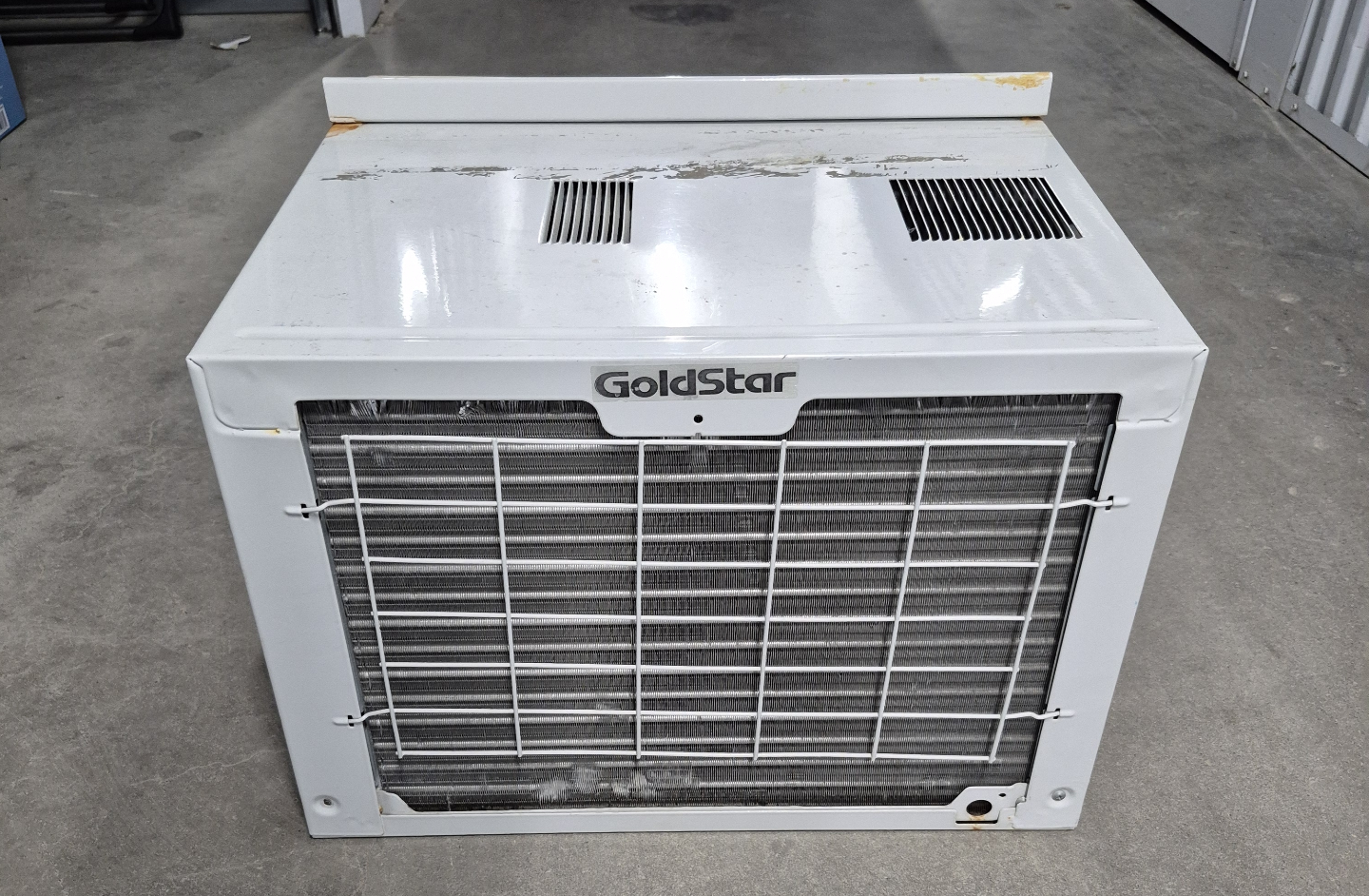 GoldStar Window Air Conditioner - photo 3