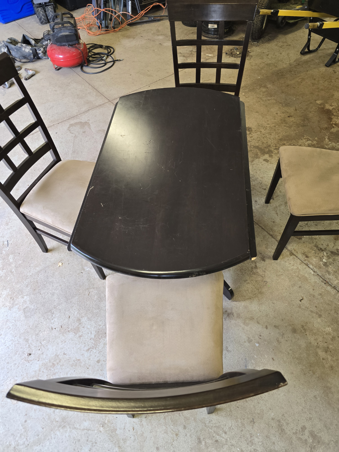 Dark Brown Drop-Leaf Pedestal Table and Four Cushion Chairs - photo 3
