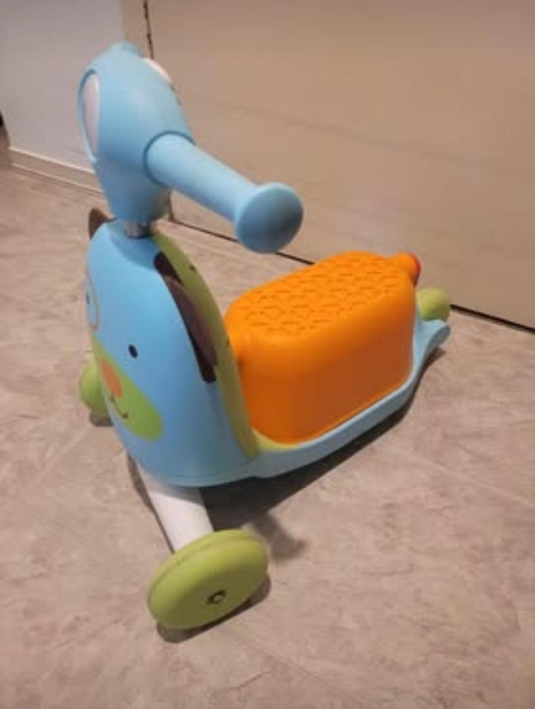 Kids' Ride-on Toy Scooter - photo 2