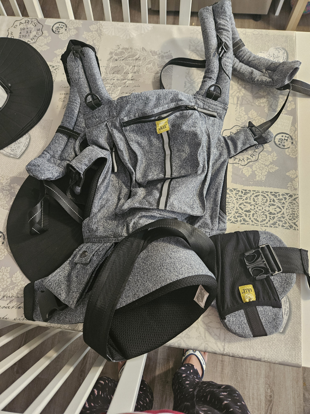 Lillebaby Complete All Seasons Baby Carrier - Grey