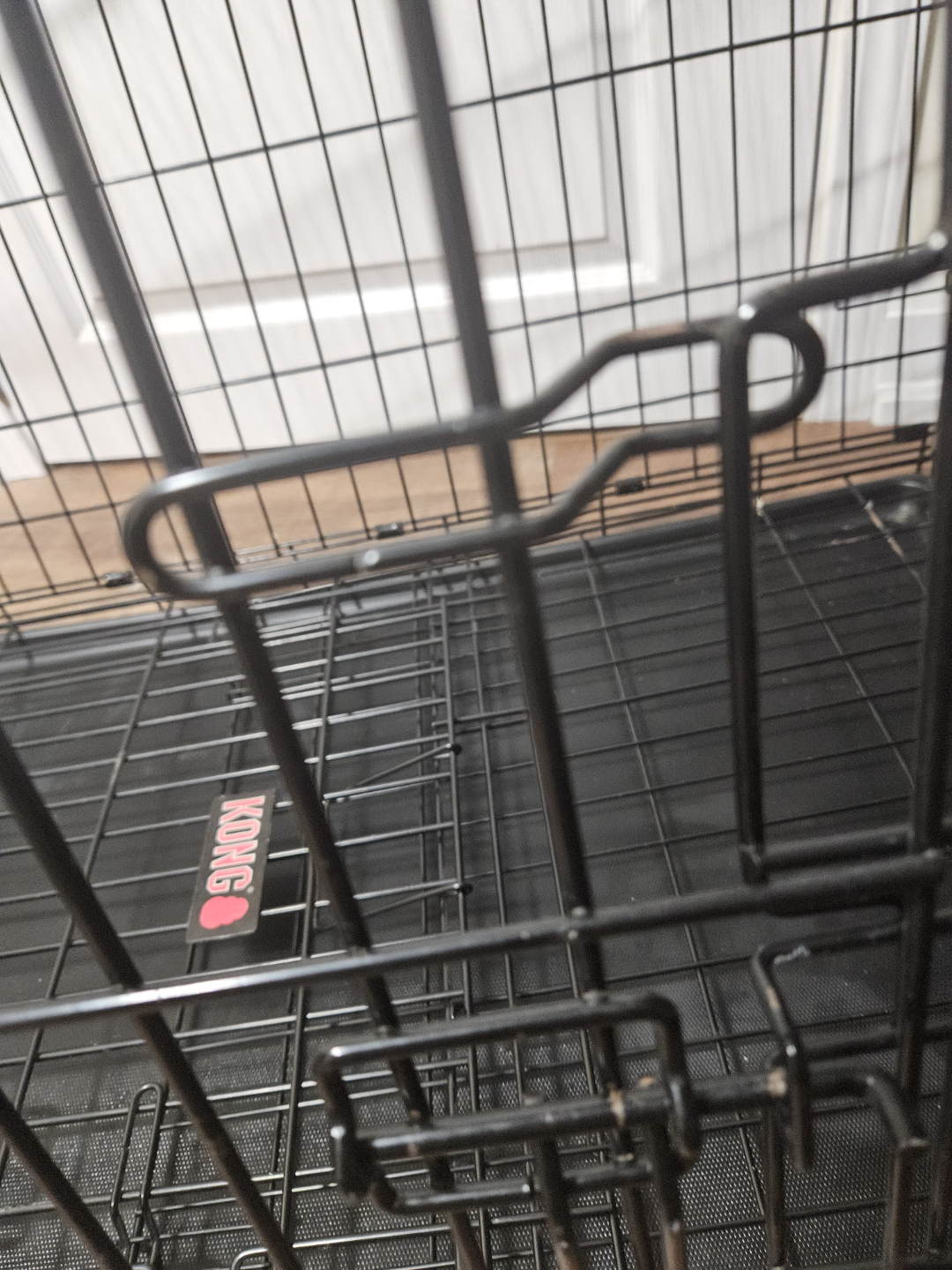KONG Medium/Large Dog Crate with divider - photo 4