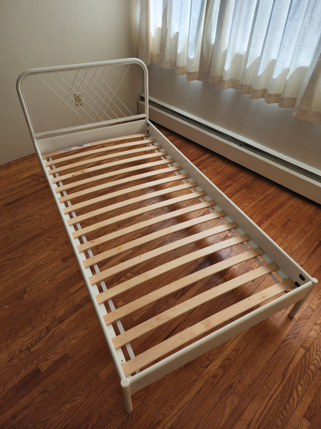 Twin size metal bed frame - photo 2