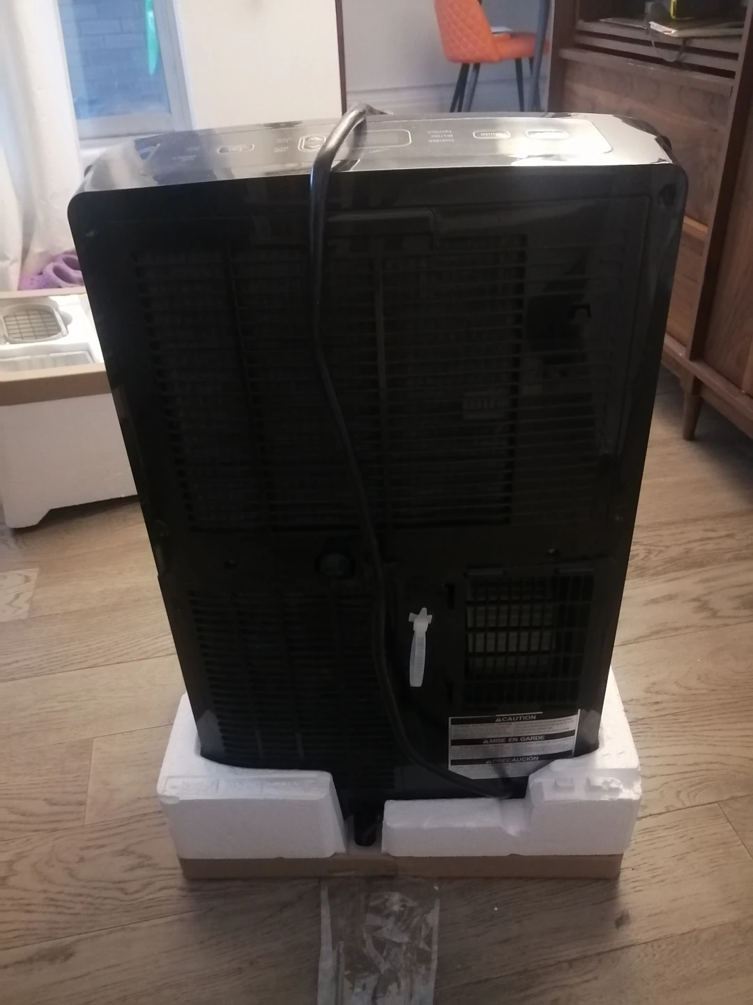 LG Portable Air Conditioner 12,000 BTU - photo 2