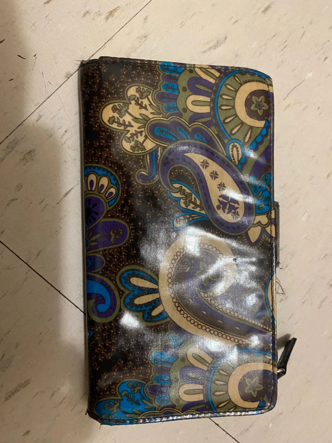 Bundle of 4 cosmetic bags thumbnail