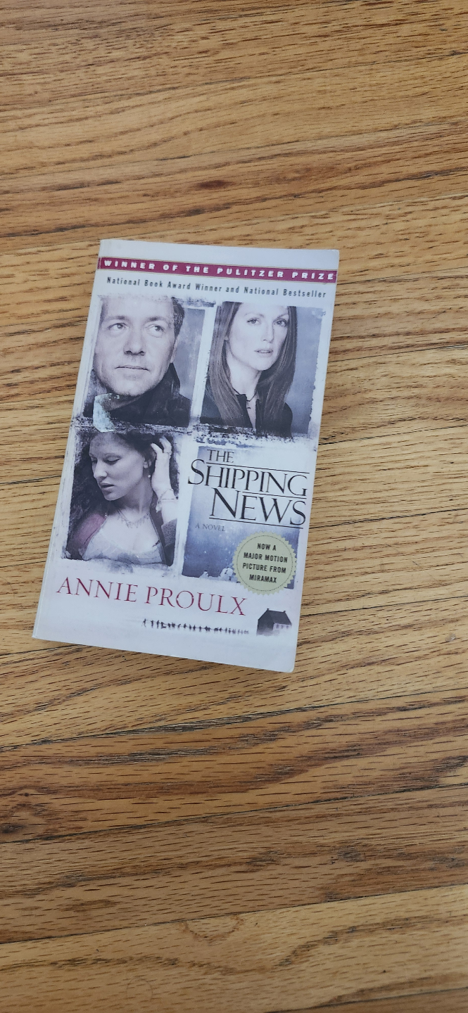 The Shipping News by Annie Proulx - Paperback Book - photo 2