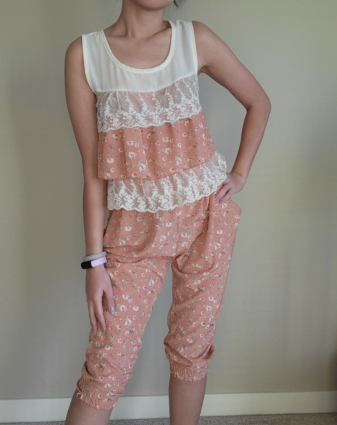 Floral jumpsuit with layered lace detail - photo 2