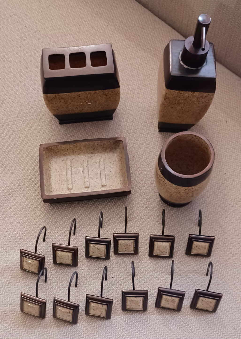 Bathroom Accessory Set - photo 3